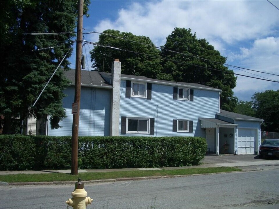 43 Comfort St in Rochester, NY - Building Photo