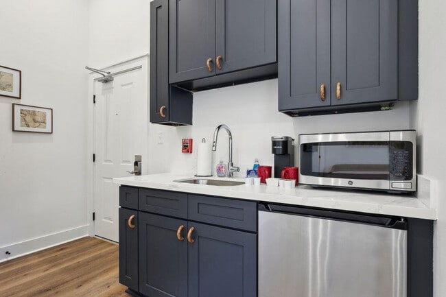 1738 N Rampart St in New Orleans, LA - Foto de edificio - Building Photo