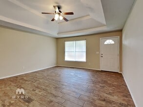 3935 W Maple St in Springfield, MO - Building Photo - Building Photo