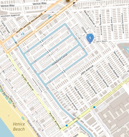 2429 Ocean Ave in Venice, CA - Foto de edificio