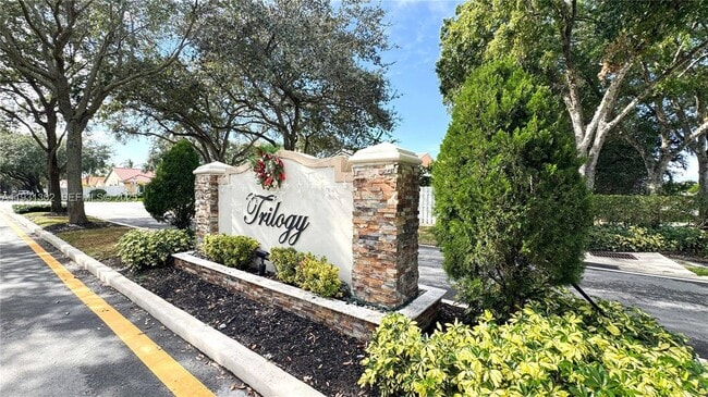 1901 SW 129th Terrace in Miramar, FL - Building Photo - Building Photo