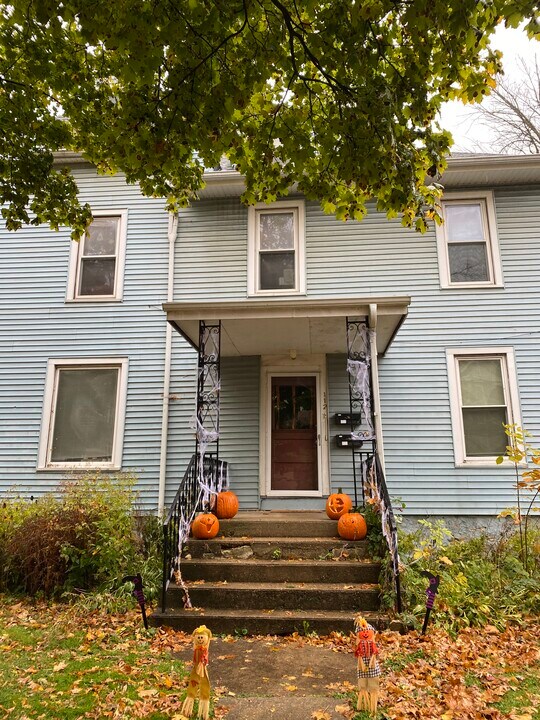 112 S Mills St, Unit 1 in Madison, WI - Building Photo