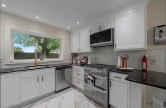 9003 Villa Park Cir in Dallas, TX - Building Photo - Building Photo