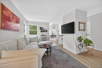 22 8th St in Bayville, NY - Building Photo - Building Photo