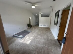 6818 S Himes Ave in Tampa, FL - Building Photo - Building Photo