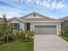 819 Ballantyne Dr in Lake Wales, FL - Building Photo