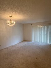 4207 Winding Moss Trl, Unit 104 in Tampa, FL - Foto de edificio - Building Photo