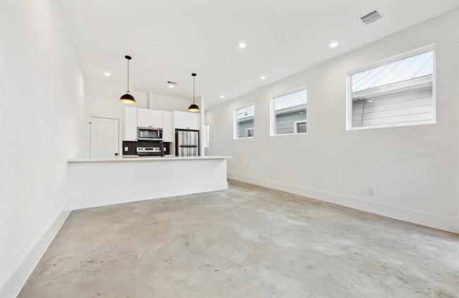 property at 316 N Everton St