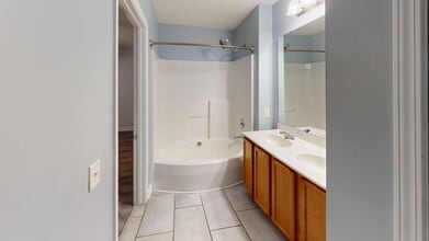 112 St Vincent Pl in Mount Holly, NC - Building Photo - Building Photo