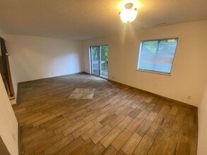 8535 Cardiff Ln in Eden Prairie, MN - Building Photo - Building Photo