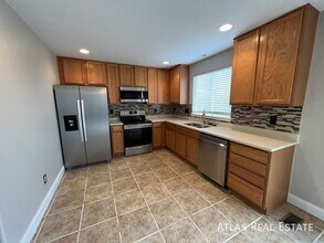 4413 Centerville Dr in Colorado Springs, CO - Foto de edificio - Building Photo