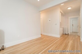 12 Elko St, Unit 4 in Boston, MA - Building Photo - Building Photo
