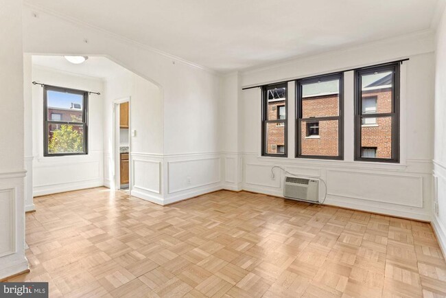 property at 1010 25th St NW