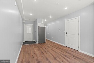 2044 N Carlisle St in Philadelphia, PA - Building Photo - Building Photo