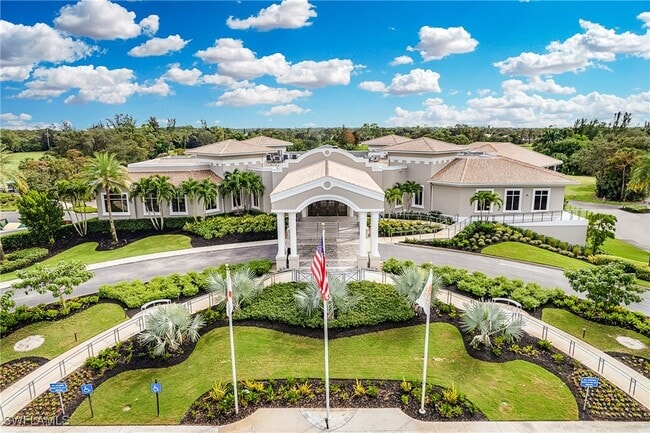 2206 Imperial Golf Course Blvd in Naples, FL - Building Photo - Building Photo