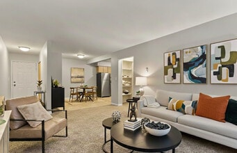 The Highlands Apartments in Grand Rapids, MI - Foto de edificio - Building Photo