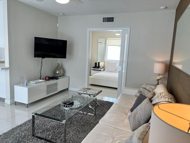 property at 1705 N Riverside Dr