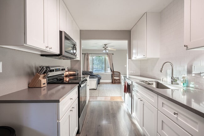 property at 2508 N Sycamore St