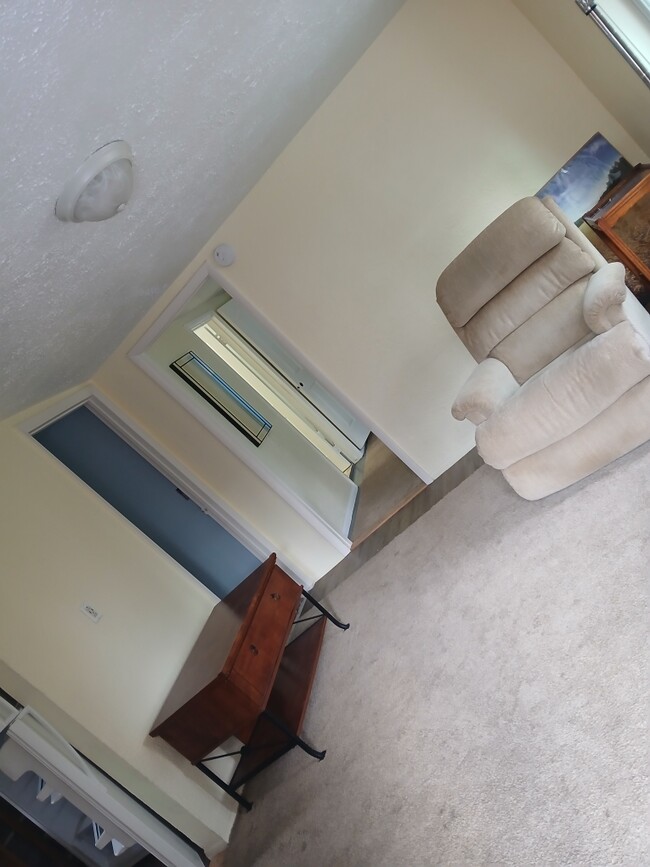 947 W Center St, Unit UpperAprtment in Pocatello, ID - Building Photo - Building Photo