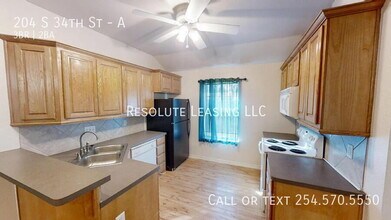 204 S 34th St in Gatesville, TX - Building Photo - Building Photo