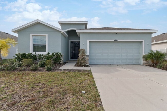 7139 Steer Blade Dr in Zephyrhills, FL - Building Photo - Building Photo