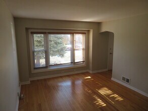 6948 W Wellington Ave in Chicago, IL - Building Photo - Building Photo