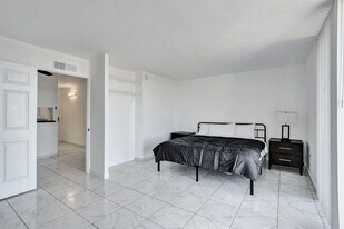 777 NW 155th Ln, Unit SI ID1504057P in Miami, FL - Building Photo