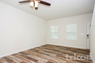 518 Sylvia St in Statesville, NC - Foto de edificio - Building Photo