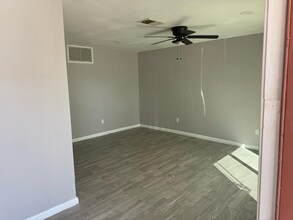 1819 N 40th St in Phoenix, AZ - Foto de edificio - Building Photo