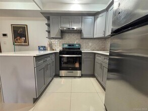 132-29 Blossom Ave, Unit 3 in Queens, NY - Building Photo - Building Photo