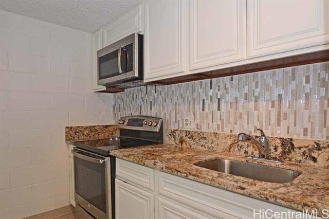 property at 1541 Dominis St