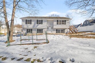 25 Clinton St in Middletown, NY - Building Photo - Building Photo