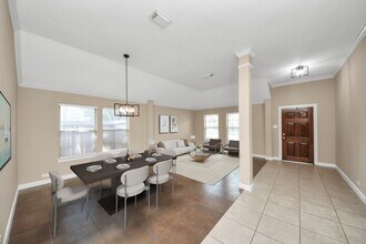 8226 Stratford Canyon Dr in Cypress, TX - Building Photo - Building Photo