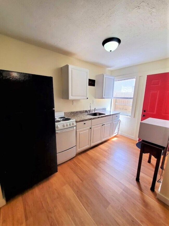 3903 W Gadsden St in Pensacola, FL - Building Photo - Building Photo