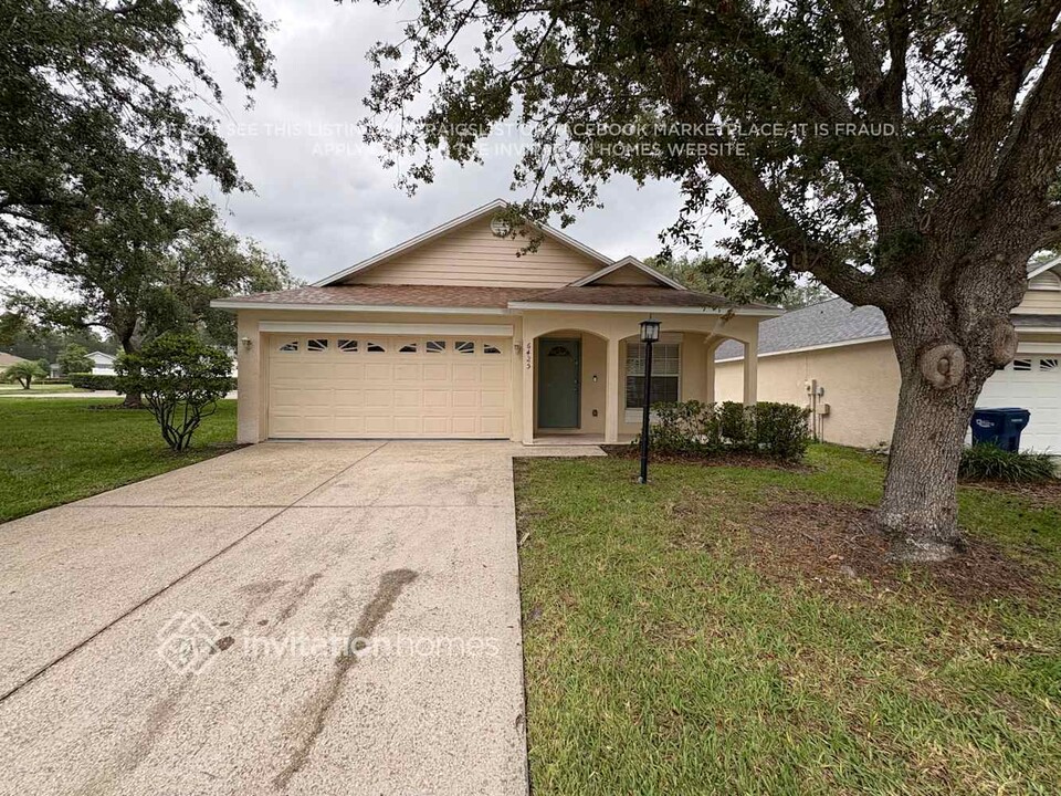 6425 Barberry Ct in Lakewood Ranch, FL - Building Photo