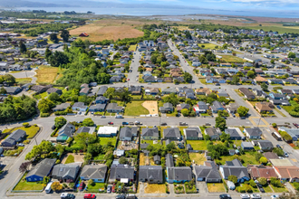 1845 Blakeslee Ave in Arcata, CA - Building Photo - Building Photo