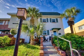 713 W Venice Ave in Venice, FL - Building Photo - Building Photo