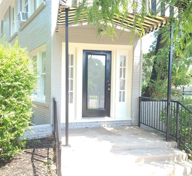 property at 4414 Woodside St