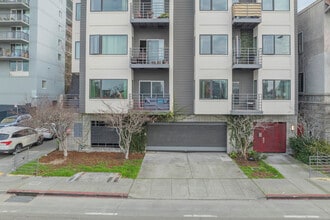 Lakeview Condos in Oakland, CA - Foto de edificio - Building Photo