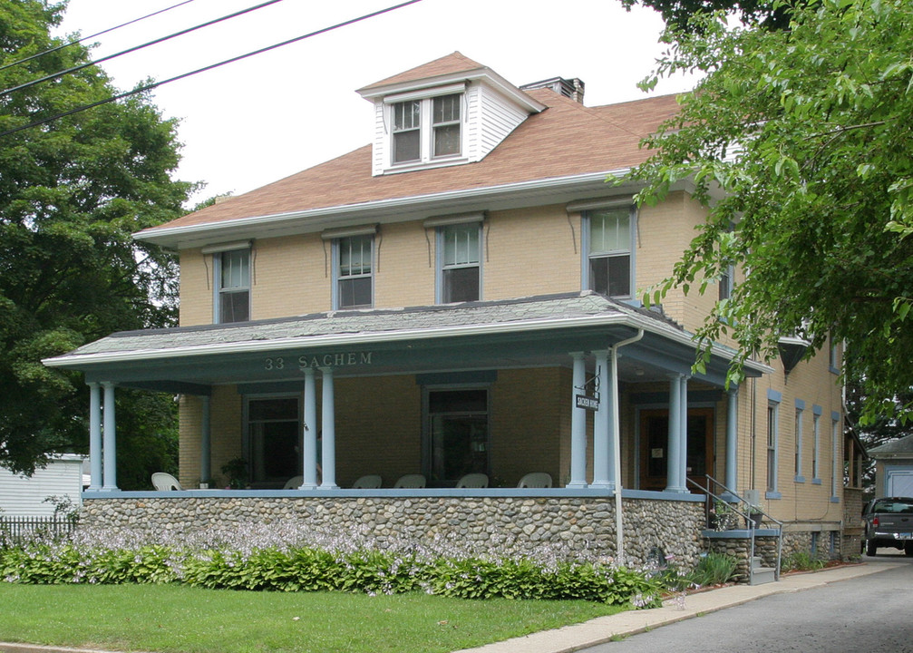 33 Sachem St in Norwich, CT - Building Photo