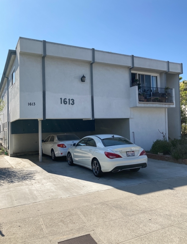 1613 Barry Ave in Los Angeles, CA - Building Photo - Primary Photo