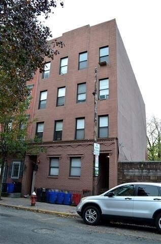 607 1st St in Hoboken, NJ - Building Photo - Building Photo