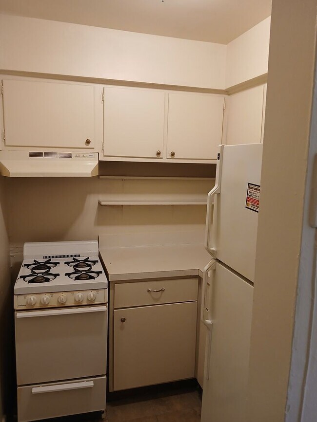 910 St Paul St in Baltimore, MD - Building Photo - Building Photo