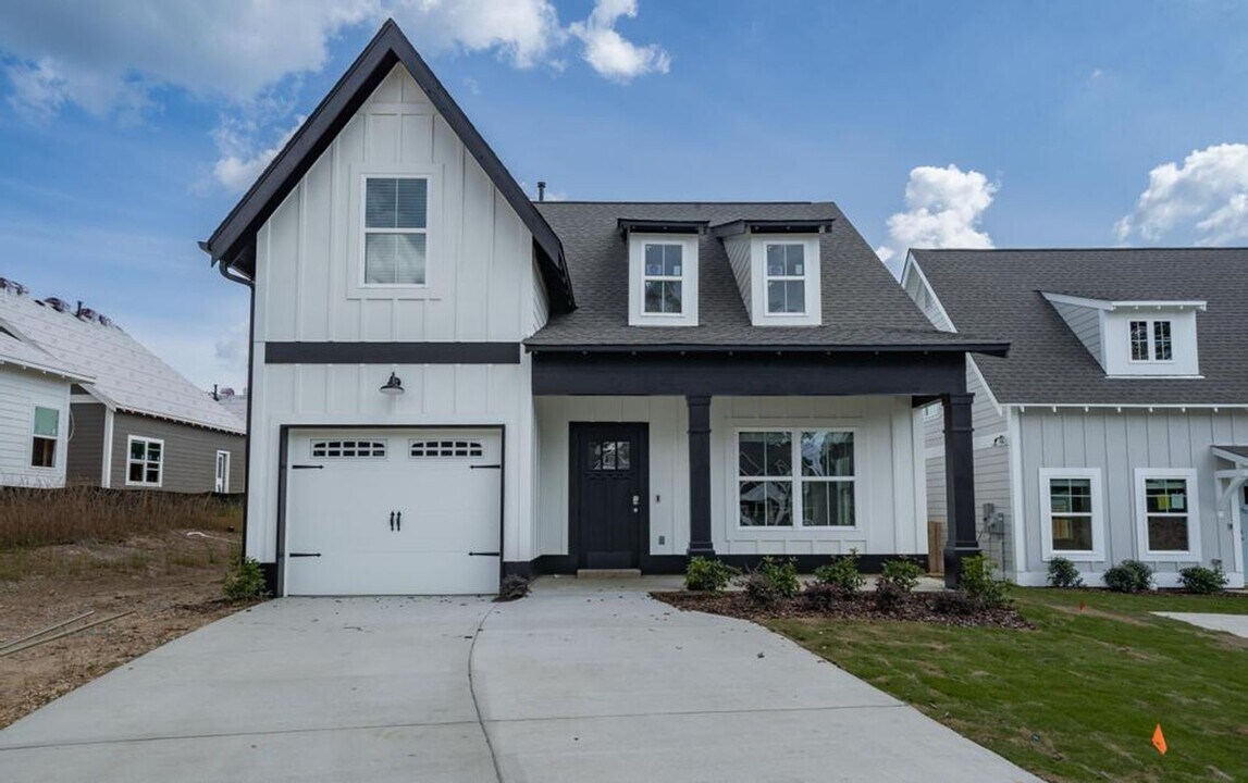 128 Patton Wy in Hoover, AL - Building Photo