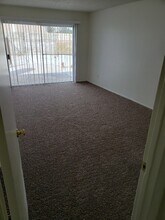 3938 Irongate Ct in Las Vegas, NV - Building Photo - Building Photo