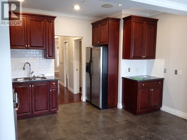 4585 Commercial St in Vancouver, BC - Building Photo - Building Photo