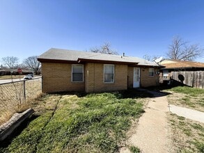 2256 S Bonn St in Wichita, KS - Building Photo - Building Photo