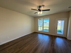 6913 Sulphur Ct in China Spring, TX - Building Photo - Building Photo