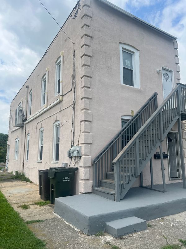 property at 120 N Congress Ave