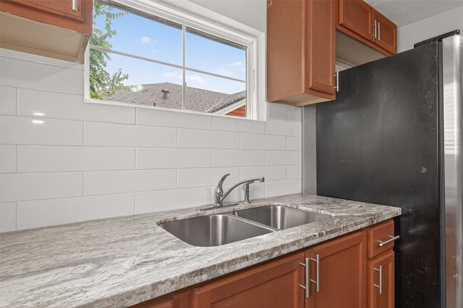 property at 1511 Scharpe St